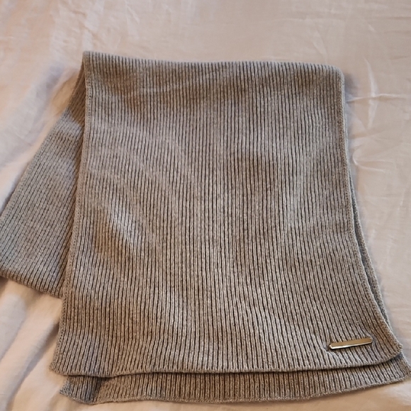 Cuyana Wool Cashmere Knit in Gray - Picture 2 of 5